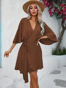 EMERY ROSE Robe enveloppante à manches chauve-souris, nœud sur le côté, tenue de vacances et de plage pour femmes - Marron - Voir 5