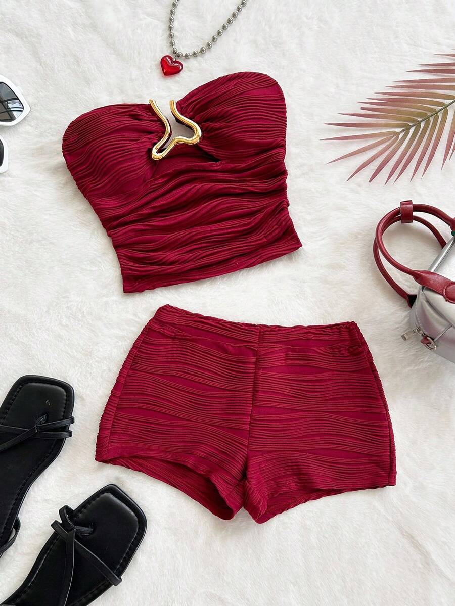 Soleia 2pcs Women's Vacation Knit Textured Fabric Bandeau Top With Metal Decor Elastic Waist Loose Hem Shorts Set, Suitable For Party, Christmas, Date, Nightclub, Beach, Cruise, Afternoon Tea, Bohemian, Boho, Vacation, Fall