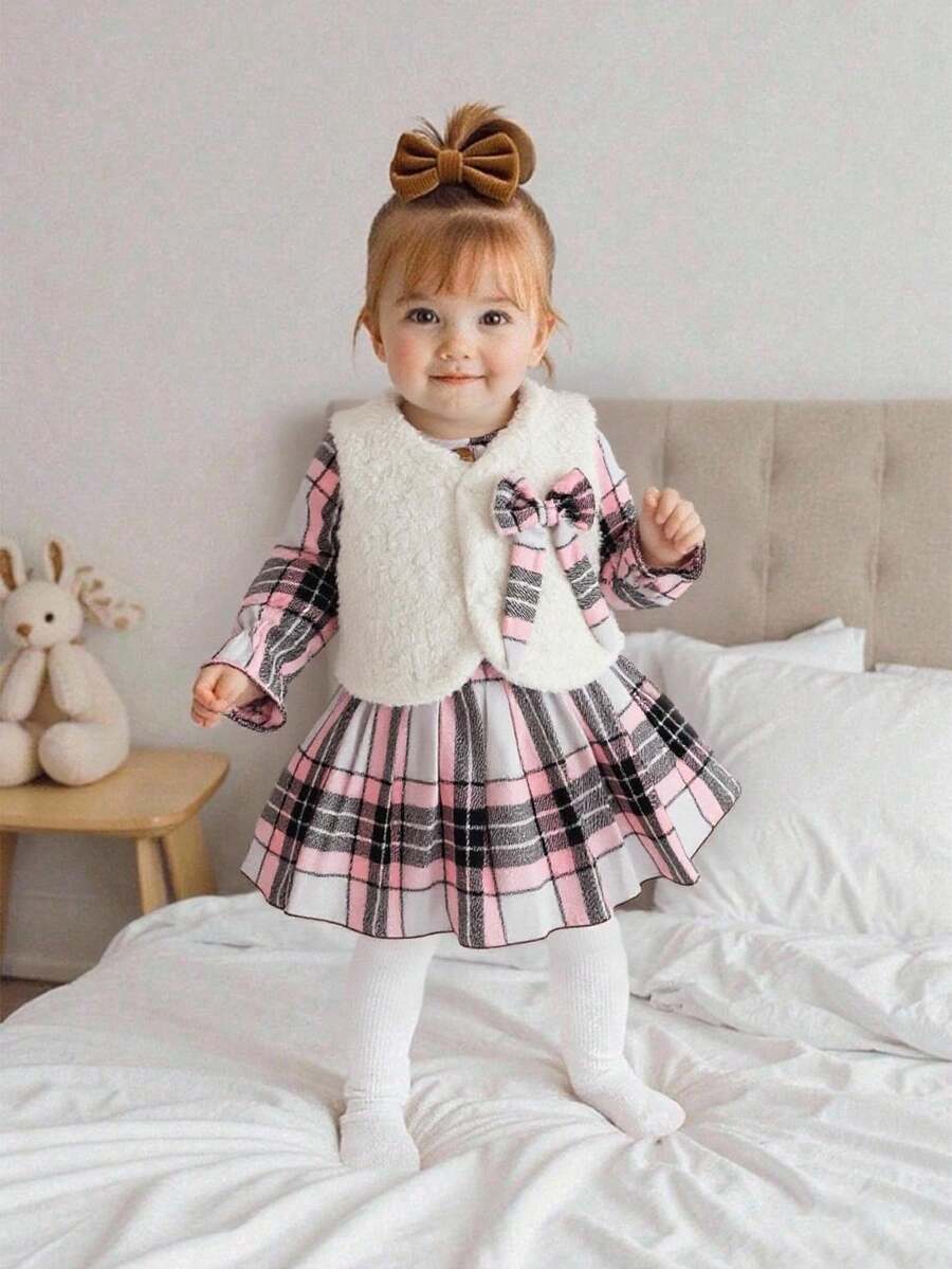 SHEIN 3pcs Girls Toddler Outfit Set: Furry Vest, Plaid Long Sleeve Cardigan, And Plaid Skirt, Fashion Children Autumn/Winter Baby Girl Checkered Dress Baby Girl Plaid Dress Toddler Checkered Dress Toddler Girl Plaid Outfit Baby Girl Winter Dress Toddler Checkered Outfit 2pcs Set Toddler Girls Vintage Style Baby Girl Casual Plaid Dress Toddler Skirt Set Fall - White - View 1