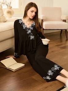 Moireta Mature Elegant Charm Embroidered Lace Trim V-Neck, Cuff, Hem A-Line Ruffle Hem Black Ladies Pajama Set, Suitable For Loungewear Pajama Sets For Women Black Sleepwear Set Two Pieces Sleepwear Set Women Lounge Wear Sets V Neck Pajama Set, Fall Clothes