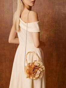 MOTF PREMIUM 立体花卉仿珍珠细节晚装包 - 焦糖色 - 查看 6