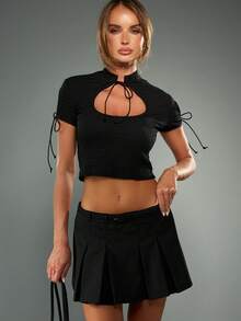 MISSGUIDED 纹理针织领口锁孔镂空系带短款上衣 - 黑色 - 查看 5