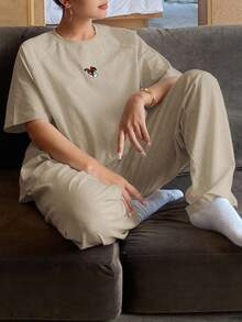 DAZY 可爱卡通印花插肩袖宽松睡衣套装 - 卡其色 - 查看 4