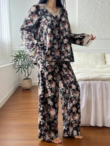 DAZY Ensemble de pyjama pour femmes avec imprimé floral, garniture en dentelle et manches bouffantes en polaire. Vêtements d'automne et d'hiver - Noir - Voir 5