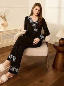 Moireta Mature Elegant Charm Embroidered Lace Trim V-Neck, Cuff, Hem A-Line Ruffle Hem Black Ladies Pajama Set, Suitable For Loungewear Pajama Sets For Women Black Sleepwear Set Two Pieces Sleepwear Set Women Lounge Wear Sets V Neck Pajama Set, Fall Clothes