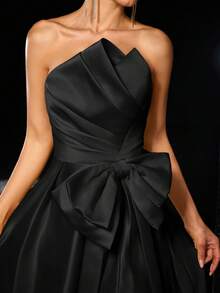 Glamrae Elegant Romantisk Gul Satin Asymmetrisk Plisserad Axelbandslös Överdimensionerad Rosettdekoration Hög Slits Maxikjol, Lämplig För Formella Tillfällen, Fester, Dejter, Galor - Svart - Visa 1