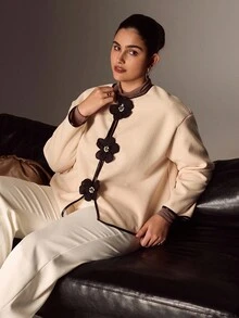 Juhart Áo khoác nữ cổ tròn tay dài phong cách Pháp mới cỡ lớn, đính hoa giả kim cương giả, viền da giả màu tương phản, mùa thu - Màu be - Xem 4