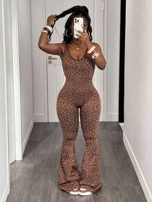 Slaydiva 1 件豹纹扭曲镂空后背深 V 喇叭连体裤 - 咖啡棕 - 查看 6