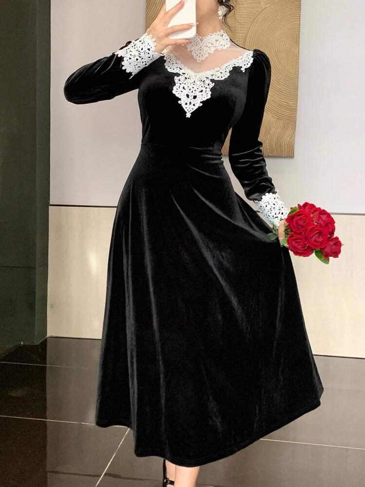 Women's Elegant Stand Collar Lace Patchwork Contrast Color Waist Cinched Velvet Dress With Hollow-Out Decor Winter