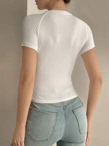 DAZY 女士圆领短袖插肩袖星星印花休闲基本款T恤 - 白色 - 查看 3