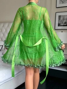 SHEIN 2 件套：3D 花卉蕾丝睡袍 + 鱼骨腰部设计蕾丝吊带睡袍 - 青檸色 - 查看 3