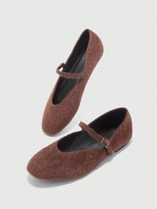 CUCCOO BIZCHIC 女士简约扣环设计休闲平底鞋 - 鏽棕色 - 查看 9