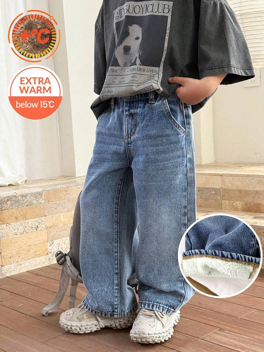 SHEIN 男童休闲柔软保暖基础款简约蓝色牛仔布内衬抓绒时尚水洗宽松版型牛仔裤，适合秋冬季日常穿着、街头风、返校季、圣诞节等场合，男童抓绒牛仔裤 - 中等水洗藍 - 查看 1