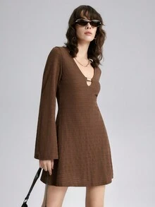SHEIN LUNE 女式纯色喇叭袖休闲金属扣装饰连衣裙 - 棕色 - 查看 1