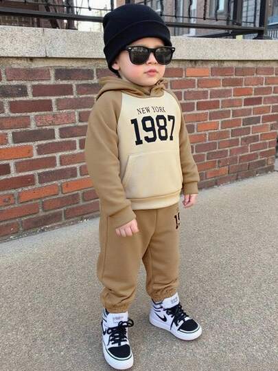 2pcs Baby Boy Colorblock Round Neck Sweatshirt & Pants Set, Number Print, Casual Basic Korean Style, Suitable For Autumn/Winter, Thick For Outdoor & Home Wear 
Autumn/Winter Boys Sweatsuits Set Hoodie And Sweatpants Set Boys 2 Piece Outfit Back To School Clothes  First Day Of School Boys Tracksuit Baby Boy Sweatsuit Baby Hoodie And Pants Set Warm Baby Jumpsuit Baby Sweatsuit