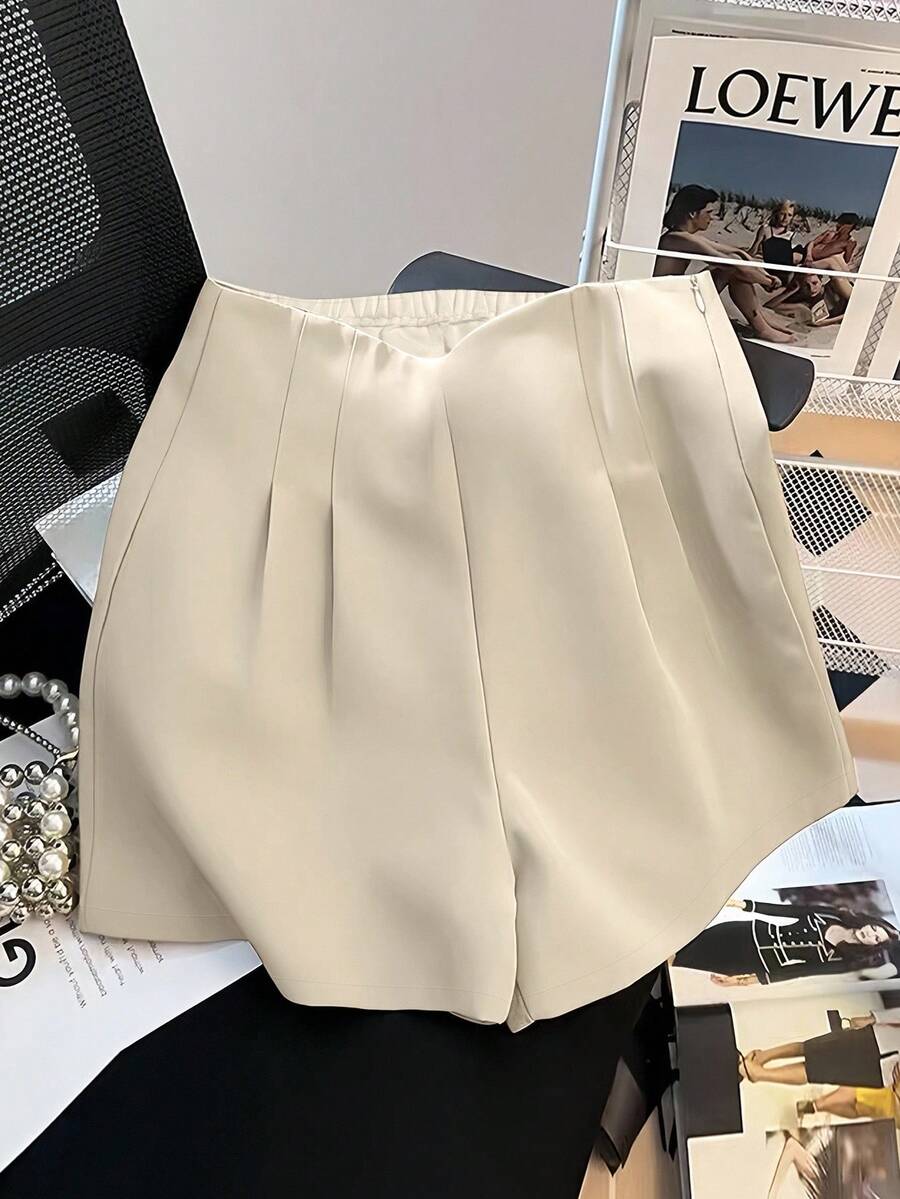 INAWLY Plus Size Women's Elegant High Waist Zipper Flared Shorts, Casual Fashion Pleated