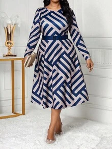 SHEIN Lady 大码秋冬针织圆领腰部A字形几何图案连衣裙，配有设计撞色腰带 - 藏蓝色 - 查看 1