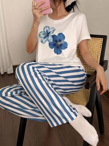 SHEIN 2 件女士花卉条纹印花休闲短袖睡衣套装女士条纹睡裤女士睡衣套装裤子女士夏季休闲套装花卉睡衣套装女士夏季睡衣套装 - 彩色 - 查看 1