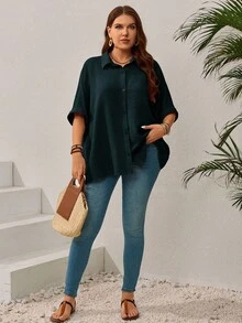 EMERY ROSE Chemise décontractée ample à manches chauve-souris et à simple boutonnage pour femmes de grande taille, couleur unie. Idéale pour les vacances, l'été. - Vert sapin - Voir 3