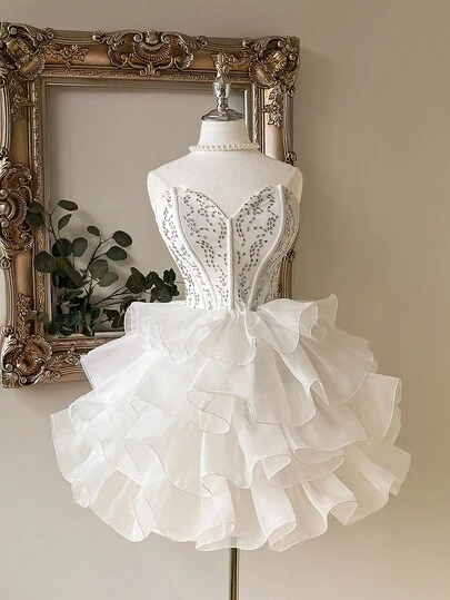 Lovelzi 优雅奢华白色欧根纱拼布弹性针织手工钻石心形荷叶边下摆女式礼服