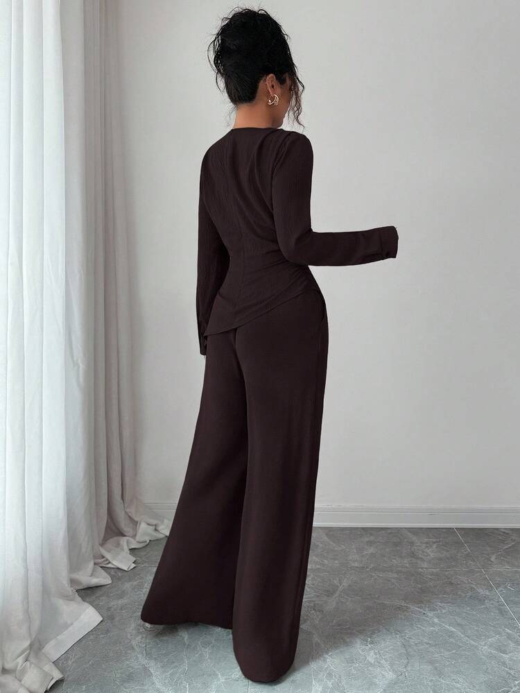 SHEIN Raffinéa 2 件女士纯色卷边不对称下摆长袖套装女士棕色两件套裤子套装长袖两件套女士棕色两件套女士 - 棕色 - 查看 2