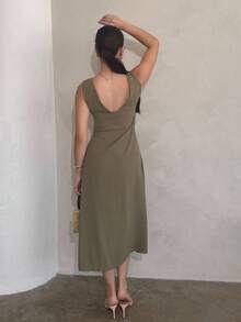 Andrea Bello Sommerkleid ohne Ärmel mit Metallring-Dekor, tailliert gerafft, plissiert, Mini-Länge