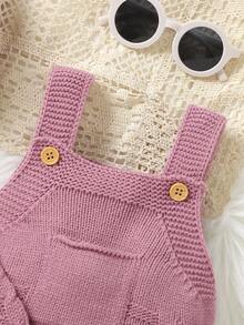 SHEIN Vintaside Kids 3 件套新生儿针织服装套装 - 舒适简约圆领长袖开衫，搭配围兜和可爱帽子 - 粉色 - 查看 3