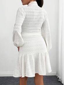 EURMUSE Damen Spitze bestickte V-Ausschnitt Rippstrick Langarm Kleid mit Gürtel, romantischer französischer Stil Ärmel Mini Kleid