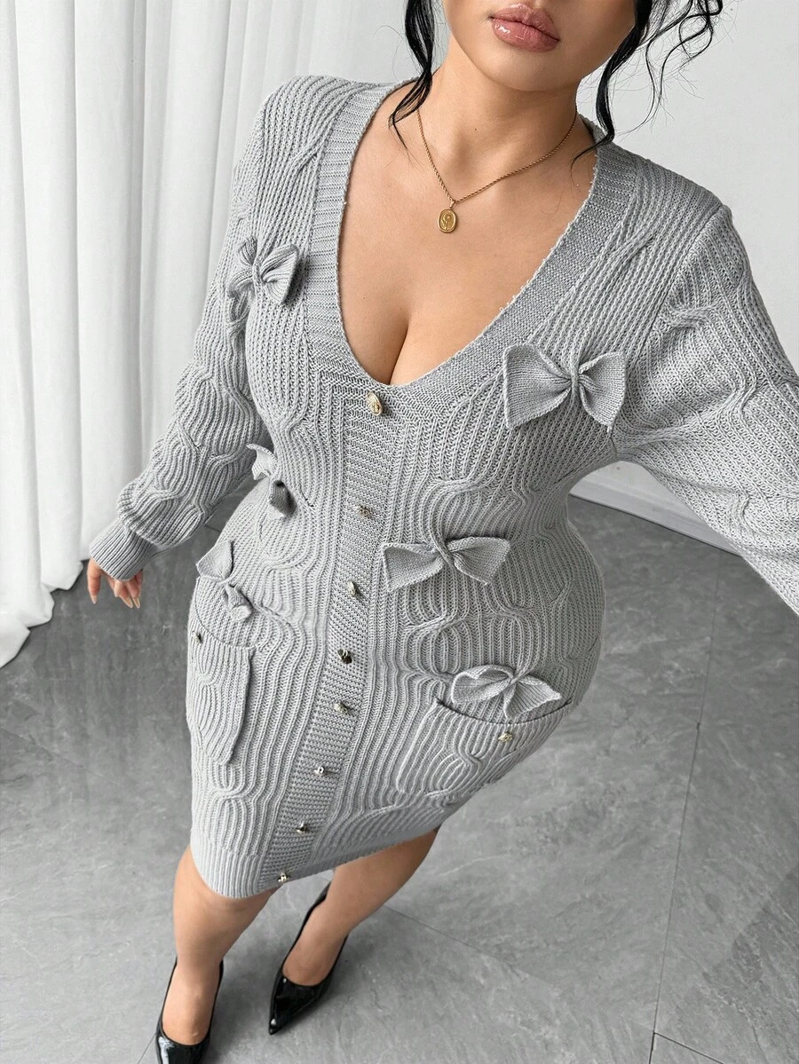 SHEIN Elenzya Elegante vestido de punto gris con patrón jacquard, botones de metal y detalles de lazo, estilo otoñal para mujeres de talla grande - Gris - Ver 1