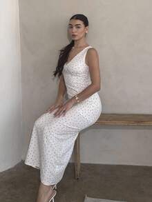 Andrea Bello Textured Ditsy Floral V-Neck Waist Shaped A-Line Long Dress - White - View 1