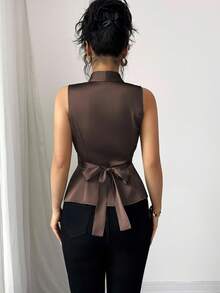 Elenzga 女士优雅交叉系带腰部褶皱下摆无袖衬衫，适合通勤、办公室、休闲、下午茶、派对 - 巧克力棕 - 查看 2