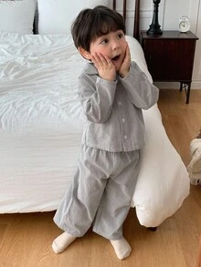 DAZY 2pcs Toddler Boys Casual Comfortable Round Neck T-Shirt And Pants Homewear Set