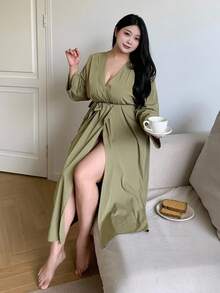 Dazy Plus Áo choàng ngủ dài tay cổ chữ V buộc eo cỡ lớn cho nữ, trang phục ấm áp mùa thu đông - Màu xanh Ô liu - Xem 5