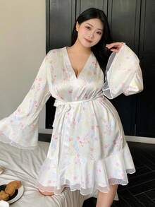 Dazy Plus V领雪纺碎花喇叭袖短款家居服，大码女式优雅春夏秋三季睡袍，秋冬款 - 白色 - 查看 6