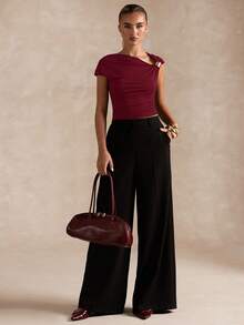 SHEIN BAE Women's Fashionable Elegant Solid Color Oblique Shoulder Short T-Shirt,Red Top