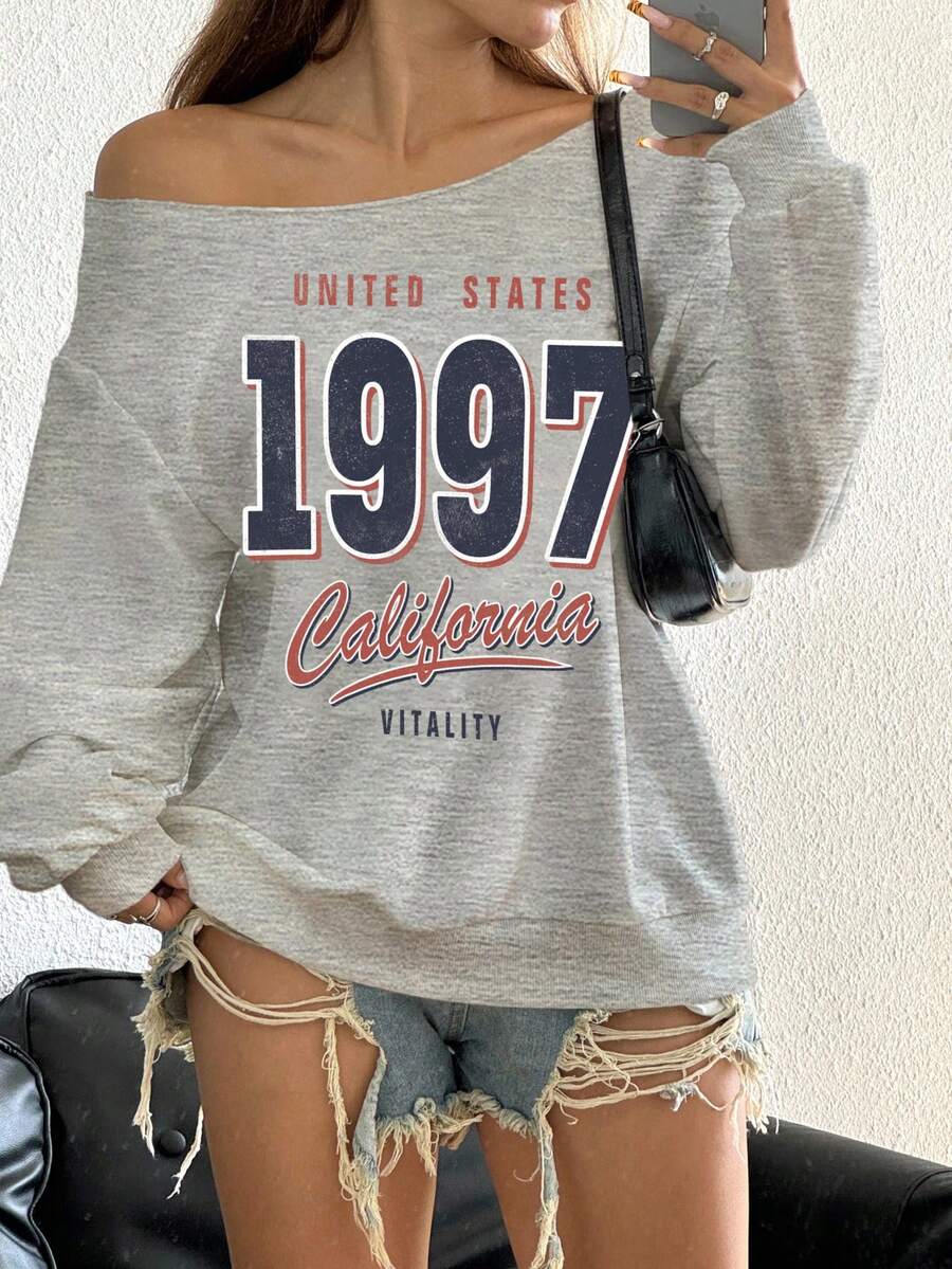 SHEIN EZwear 复古学院风 1997 数字和复古英文字母印花大码露肩宽松休闲长袖女式运动衫 - 淺灰色 - 查看 1