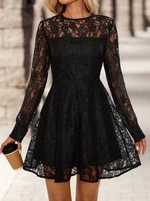 EMERY ROSE Lässiges schwarzes Spitzenkleid mit langen Ärmeln und geraffter Taille für Frauen