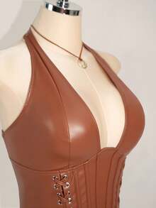 SHEIN ICON 大码女式纯色简约休闲 PU 皮革露背领扣眼装饰系带背心 Y2K 外出酒红色 V 领露肩上衣 - 棕色 - 查看 3