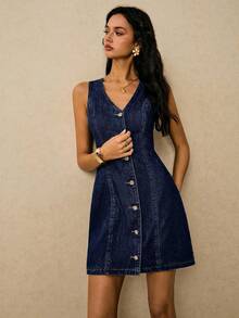 Poéselle 女式V领单排扣休闲无袖牛仔连衣裙 - 深色水洗藍 - 查看 6