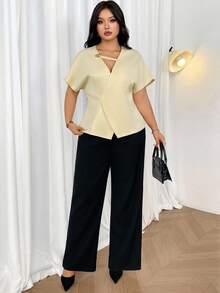 Firerie Plus Size Women Elegant Minimalist Short Sleeve V-Neck Metal Decor Waist Cinched Blouse, Suitable For Daily Commute - Apricot - View 4