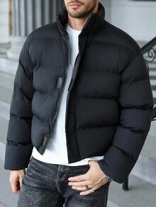 Manfinity CasualCool 男士长袖成熟休闲纯色羽绒服，厚实蓬松，冬季休闲外套，适合街头穿搭、日常休闲、周末外出、社交场合。这款外套是男士衣橱中不可或缺的百搭单品，也是送给男友或丈夫的完美礼物，尤其适合秋季穿着。 - 黑色 - 查看 4