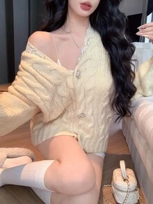 DAZY 秋冬宽松休闲针织上衣，时尚麻花针织纹理，优雅蕾丝花边V领，水钻纽扣装饰，奶油黄色长袖开衫，适合婚礼和派对 - 黃色 - 查看 10