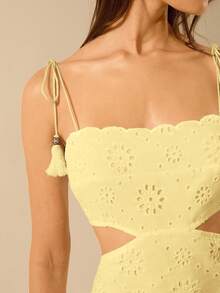 CAJUNI 女式波西米亚白色镂空面料，镂空腰后绑带无袖白色连衣裙，节日休闲夏装 - 黃色 - 查看 5