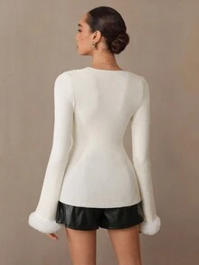 Modelyn Damen V-Ausschnitt Dekorativer Knopf Flauschiger Bund Figurbetonter Pullover, geeignet für Arbeit und Pendeln