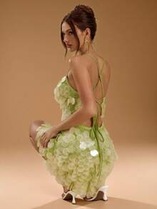 SHEIN BAE Váy ngắn chữ A hở lưng khoét sâu màu trơn, buộc dây, dáng chữ A siêu ngắn dành cho nữ, váy sequin lấp lánh, mùa xuân/hè - màu xanh lá - Xem 3