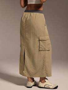 Hanevo Women's Casual Elastic Waist Pockets Long Skirt, Fashionable Street Style - Mocha Brown - View 2