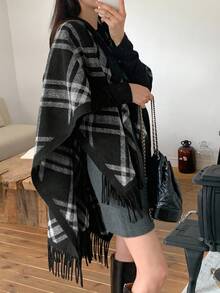 DAZY 女士格子韩版休闲披肩，宽松羊毛秋冬女式外套 - 黑與白 - 查看 7