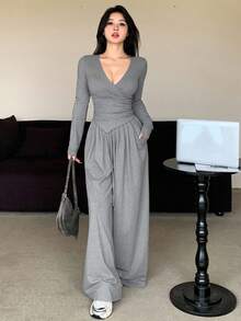 DAZY 女士休闲纯色V领T恤和阔腿裤两件套，秋季女士家居服套装 - 灰色 - 查看 6