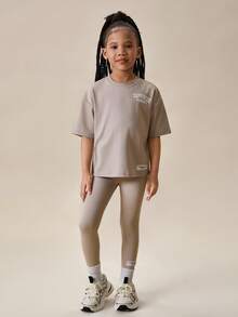 Bộ đồ thể thao kaki cho bé gái, áo phông thoải mái + quần thể thao co giãn ôm vừa vặn - Xám - Xem 5