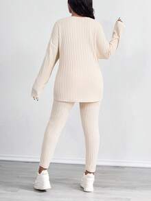 SHEIN PETITE CURVE Bộ 2 áo dài tay màu trơn cỡ lớn và quần dài - Màu be - Xem 2